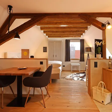 Zum Tausendsassa エデスハイム